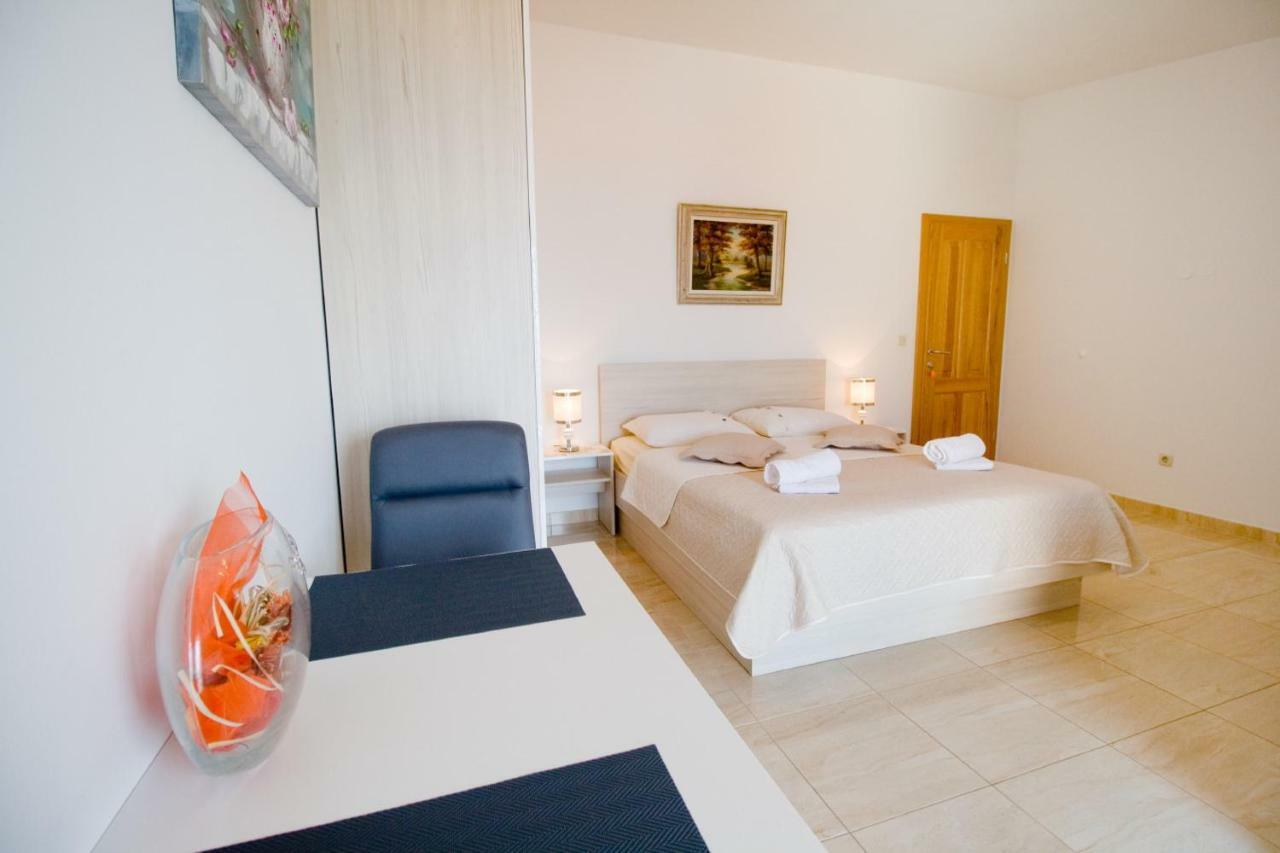 Apartment Ivana *